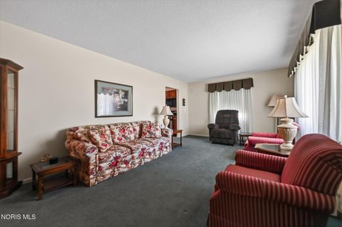 Tiny photo for 640 Northfield Drive, Maumee, OH 43537 (MLS # 10005985)