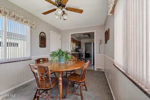 Tiny photo for 640 Northfield Drive, Maumee, OH 43537 (MLS # 10005985)