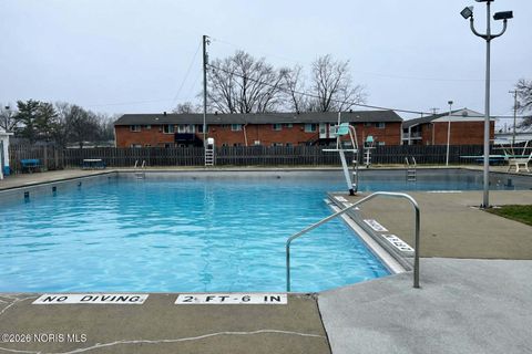 Tiny photo for 1828 Queenswood Drive, Findlay, OH 45840 (MLS # 10002941)