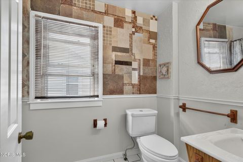 Tiny photo for 3645 Woodmont Road, Toledo, OH 43613 (MLS # 10010967)