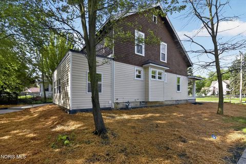 Tiny photo for 1441 Maumee Street, Holland, OH 43528 (MLS # 10007145)