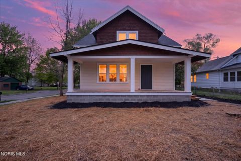 Tiny photo for 1441 Maumee Street, Holland, OH 43528 (MLS # 10007145)
