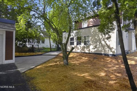 Tiny photo for 1441 Maumee Street, Holland, OH 43528 (MLS # 10007145)