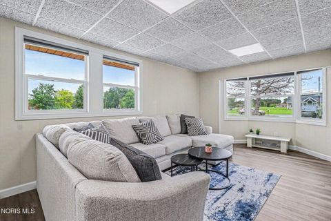 Tiny photo for 2120 Mathews Road, Northwood, OH 43619 (MLS # 10008135)