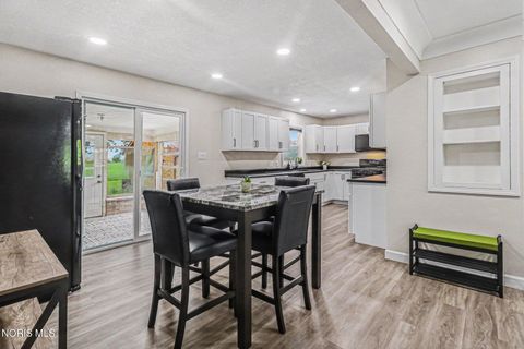 Tiny photo for 2120 Mathews Road, Northwood, OH 43619 (MLS # 10008135)