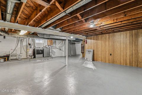 Tiny photo for 2120 Mathews Road, Northwood, OH 43619 (MLS # 10008135)