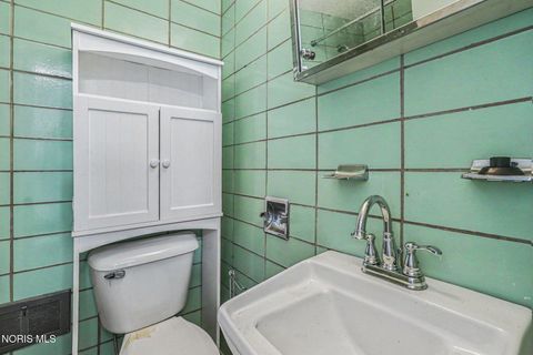 Tiny photo for 2120 Mathews Road, Northwood, OH 43619 (MLS # 10008135)