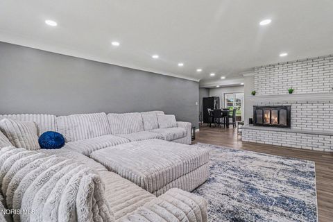 Tiny photo for 2120 Mathews Road, Northwood, OH 43619 (MLS # 10008135)