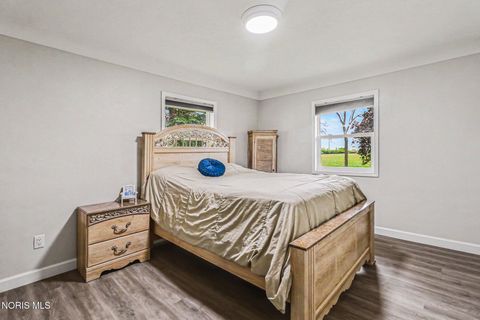 Tiny photo for 2120 Mathews Road, Northwood, OH 43619 (MLS # 10008135)