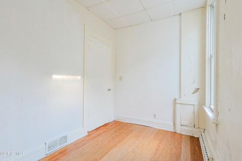 Tiny photo for 1267 Nebraska Avenue, Toledo, OH 43607 (MLS # 10005725)