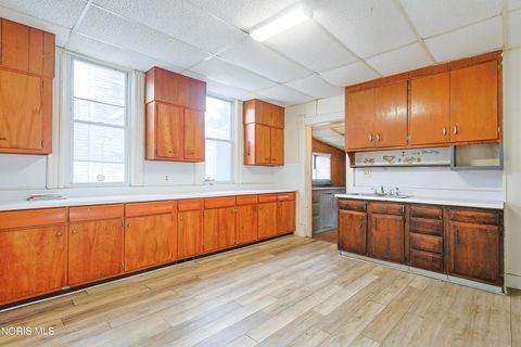 Tiny photo for 1267 Nebraska Avenue, Toledo, OH 43607 (MLS # 10005725)