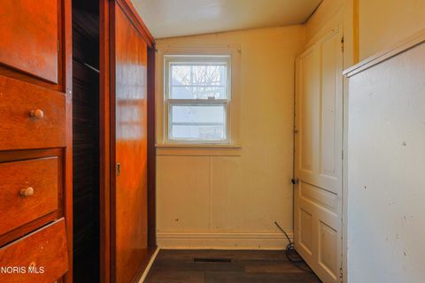 Tiny photo for 1267 Nebraska Avenue, Toledo, OH 43607 (MLS # 10005725)