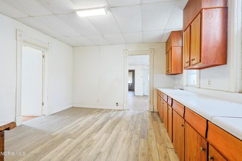 Tiny photo for 1267 Nebraska Avenue, Toledo, OH 43607 (MLS # 10005725)