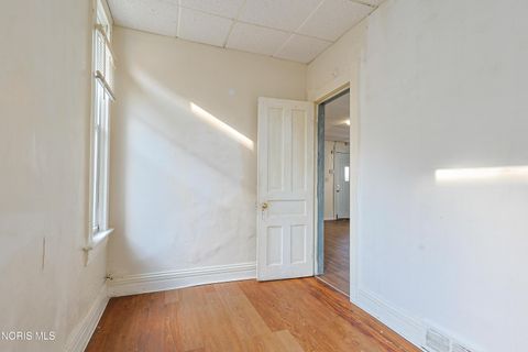 Tiny photo for 1267 Nebraska Avenue, Toledo, OH 43607 (MLS # 10005725)