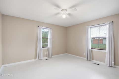 Tiny photo for 941 N Summit Street, Bowling Green, OH 43402 (MLS # 10010090)