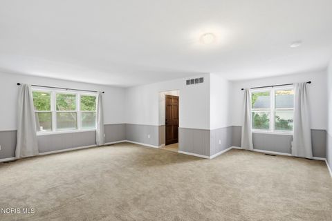 Tiny photo for 941 N Summit Street, Bowling Green, OH 43402 (MLS # 10010090)