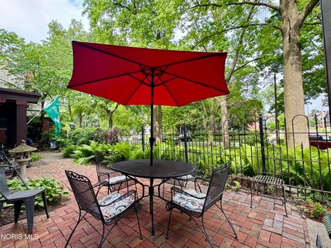 Tiny photo for 2353 Scottwood Avenue # 4, Toledo, OH 43620 (MLS # 10008809)