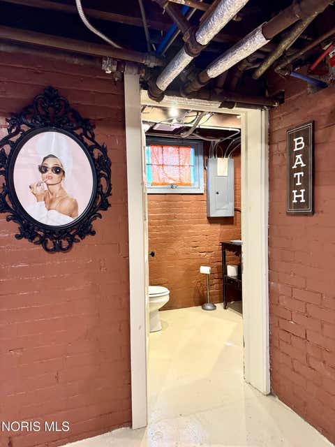 Tiny photo for 2353 Scottwood Avenue # 4, Toledo, OH 43620 (MLS # 10008809)