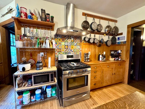 Tiny photo for 2353 Scottwood Avenue # 4, Toledo, OH 43620 (MLS # 10008809)