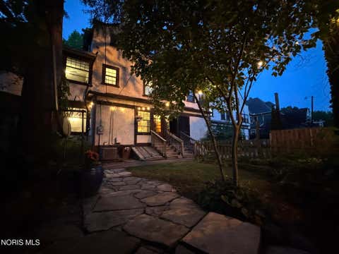Tiny photo for 2353 Scottwood Avenue # 4, Toledo, OH 43620 (MLS # 10008809)