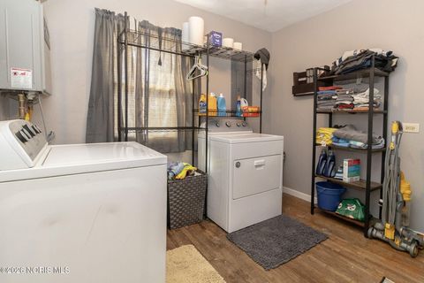 Tiny photo for 3517 Goodrich Avenue, Northwood, OH 43619 (MLS # 10003711)