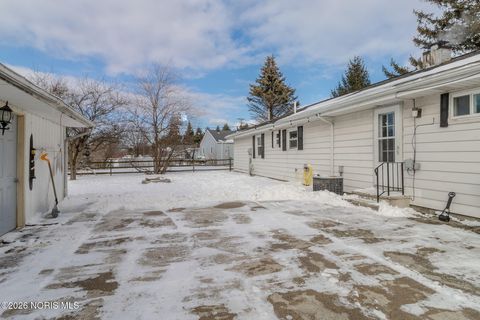 Tiny photo for 3517 Goodrich Avenue, Northwood, OH 43619 (MLS # 10003711)