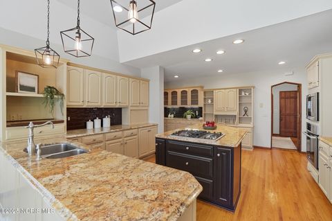 Tiny photo for 3704 Brookside Road, Ottawa Hills, OH 43606 (MLS # 10000140)