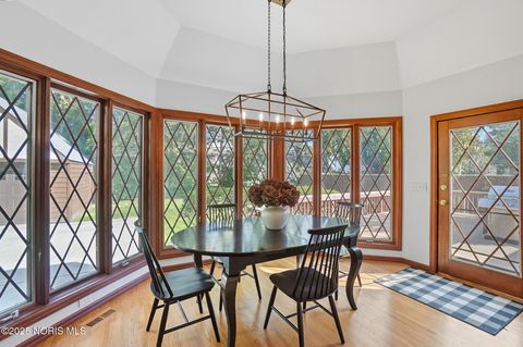 Tiny photo for 3704 Brookside Road, Ottawa Hills, OH 43606 (MLS # 10000140)