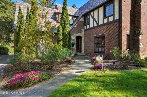 Tiny photo for 3704 Brookside Road, Ottawa Hills, OH 43606 (MLS # 10000140)