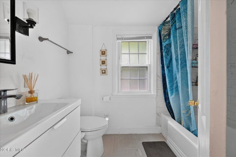 Tiny photo for 2515 Aldringham Road, Toledo, OH 43606 (MLS # 10014121)