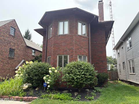 Photo of 1321 Laclede Road, Toledo, OH 43612 (MLS # 10011100)