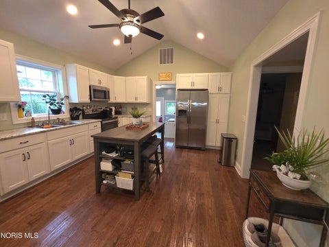 Tiny photo for 304 S 4th Street, Continental, OH 45831 (MLS # 10014844)