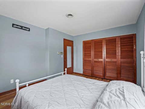 Tiny photo for 1957 Heatherlawn Drive, Toledo, OH 43614 (MLS # 10010644)