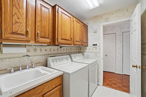 Tiny photo for 2939 Joelle Drive, Toledo, OH 43617 (MLS # 10007486)