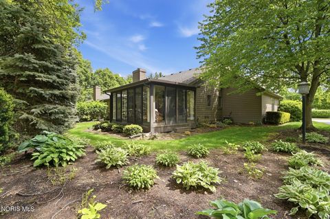 Tiny photo for 2939 Joelle Drive, Toledo, OH 43617 (MLS # 10007486)