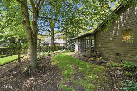 Tiny photo for 2939 Joelle Drive, Toledo, OH 43617 (MLS # 10007486)