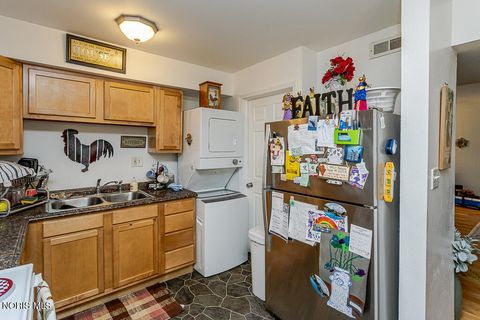 Tiny photo for 3693 Lakepointe Drive, Northwood, OH 43619 (MLS # 10006920)