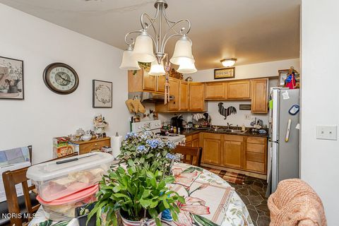 Tiny photo for 3693 Lakepointe Drive, Northwood, OH 43619 (MLS # 10006920)
