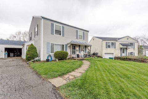 Photo of 3693 Lakepointe Drive, Northwood, OH 43619 (MLS # 10006920)