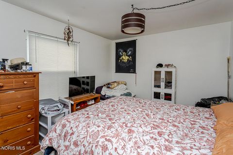 Tiny photo for 3693 Lakepointe Drive, Northwood, OH 43619 (MLS # 10006920)