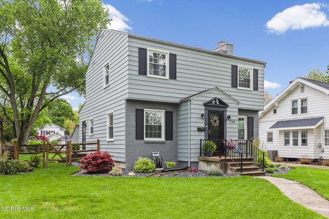 Tiny photo for 548 E Indiana Avenue, Perrysburg, OH 43551 (MLS # 10007557)