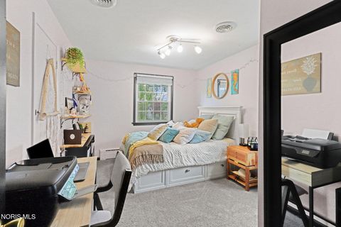 Tiny photo for 548 E Indiana Avenue, Perrysburg, OH 43551 (MLS # 10007557)