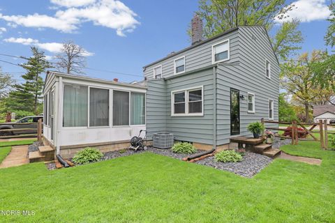 Tiny photo for 548 E Indiana Avenue, Perrysburg, OH 43551 (MLS # 10007557)