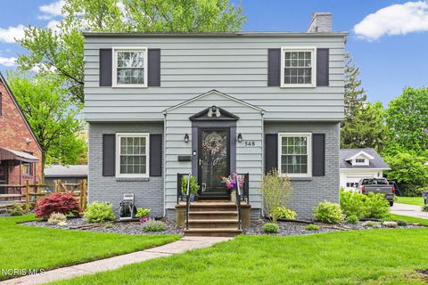 Photo of 548 E Indiana Avenue, Perrysburg, OH 43551 (MLS # 10007557)