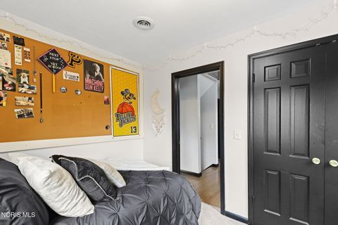 Tiny photo for 548 E Indiana Avenue, Perrysburg, OH 43551 (MLS # 10007557)