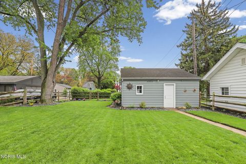 Tiny photo for 548 E Indiana Avenue, Perrysburg, OH 43551 (MLS # 10007557)