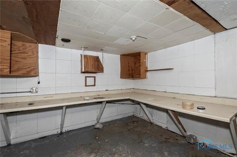 Tiny photo for 532 Toronto Avenue, Toledo, OH 43609 (MLS # 10014201)