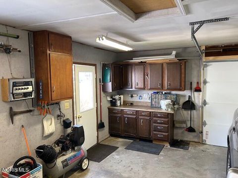 Tiny photo for 148 E Lynn Street, Edgerton, OH 43517 (MLS # 10005752)