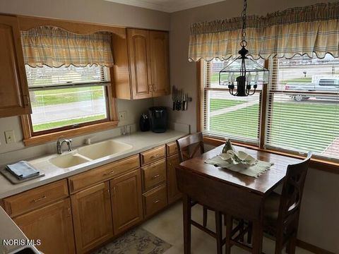 Tiny photo for 148 E Lynn Street, Edgerton, OH 43517 (MLS # 10005752)