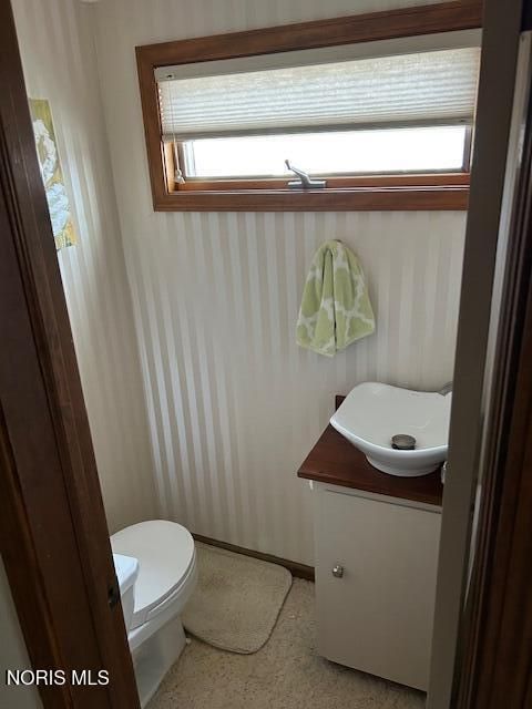 Tiny photo for 148 E Lynn Street, Edgerton, OH 43517 (MLS # 10005752)